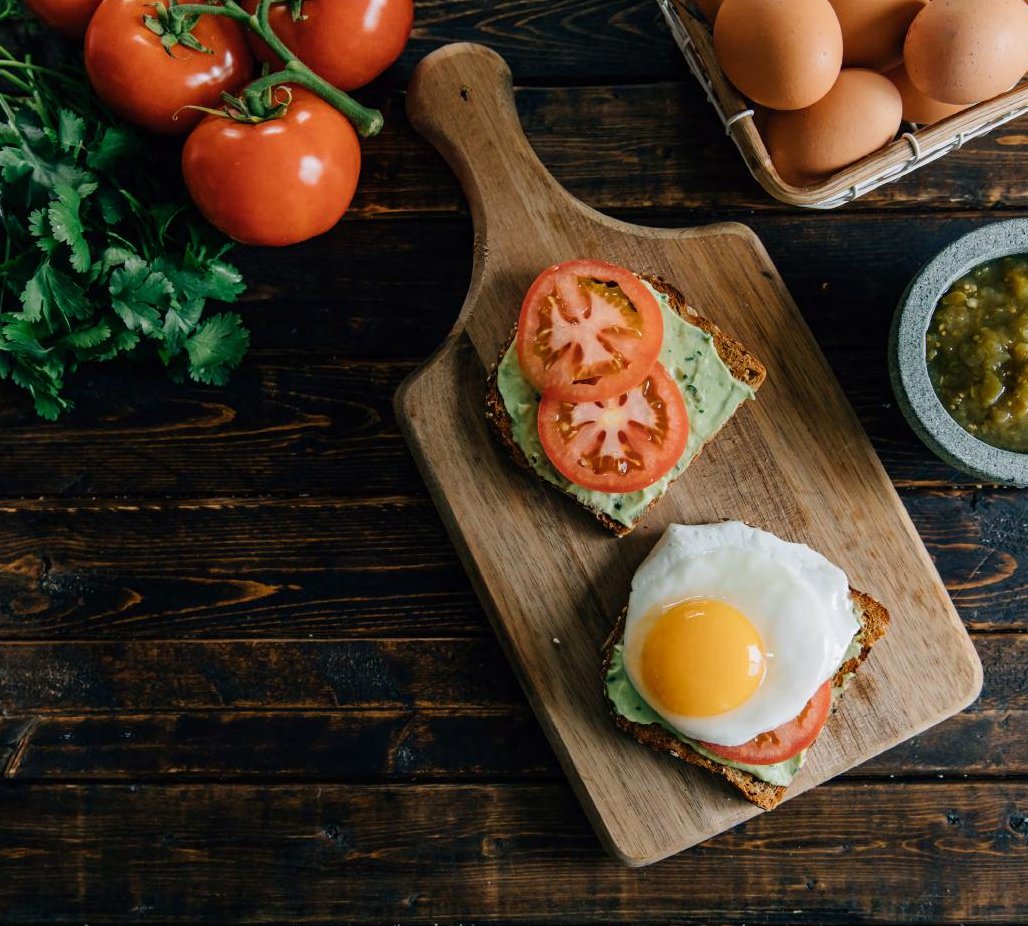 Southwest breakfast toast with egg and tomato